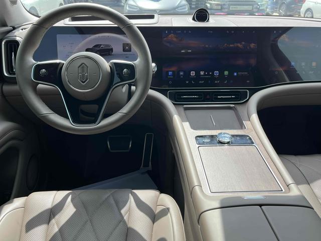 Certificated Pre-Owned Wenjie M9 2024 Extended-Range Ultra Five-Seater Version -u21982807