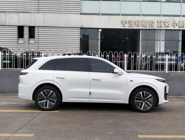 Certificated Pre-Owned Li Auto L6 2024 Pro Edition -u21711173