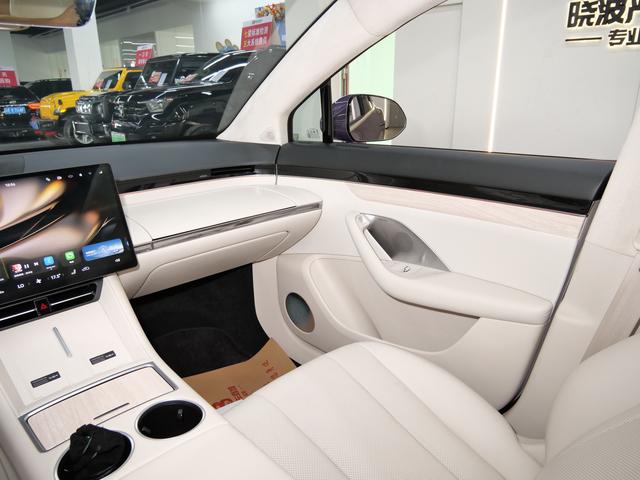 Certificated Pre-Owned Zhijie R7 2024 Extended-Range 37kWh Max Rear-Wheel Drive Version -u21939441