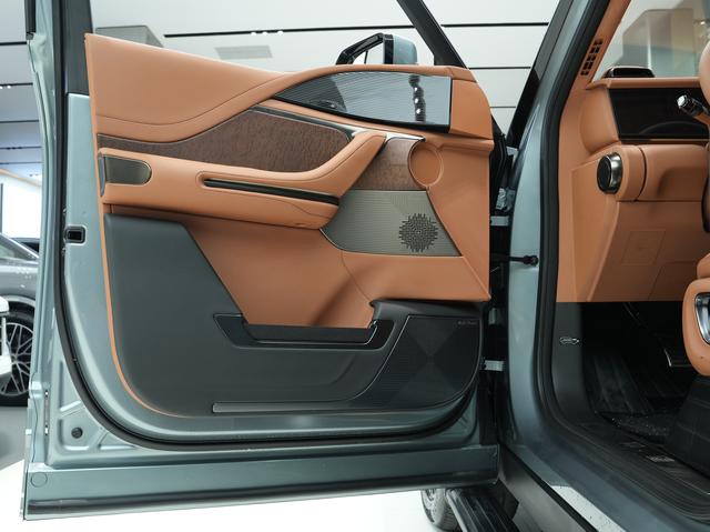 Certificated Pre-Owned Yangwang U8 2023 Luxury Edition -u22011717