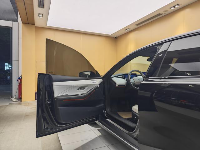 Certificated Pre-Owned Deepal SL03 2024 200 Max 2nd Anniversary Black Gold Knight Edition -u22076073