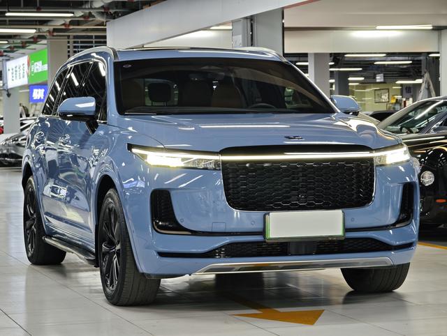 Pre - Owned 2021 Li ONE Extended - range 6 - seat Edition