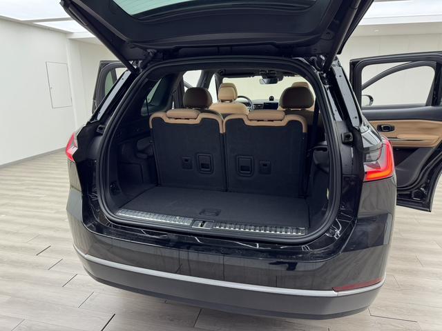 Pre-Owned NIO ES8 2020 Model 415KM Signature Version 6-Seater