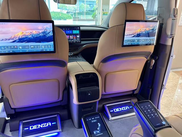 Certificated Pre-Owned Denza D9 DM 2022 Edition 970 Four-wheel Drive Prestige Model -u22069928