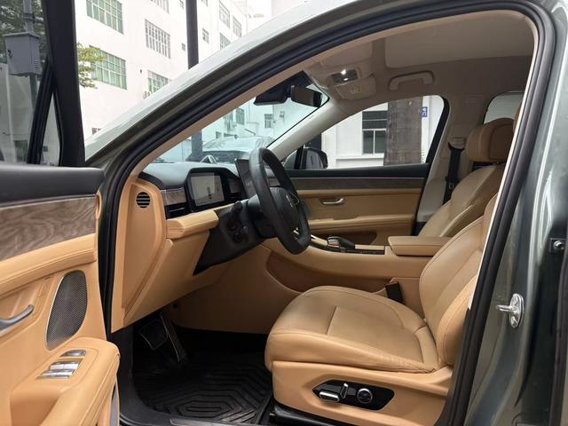 Pre - Owned 2022 AITO M5 Extended - Range Four - Wheel Drive Premium Edition