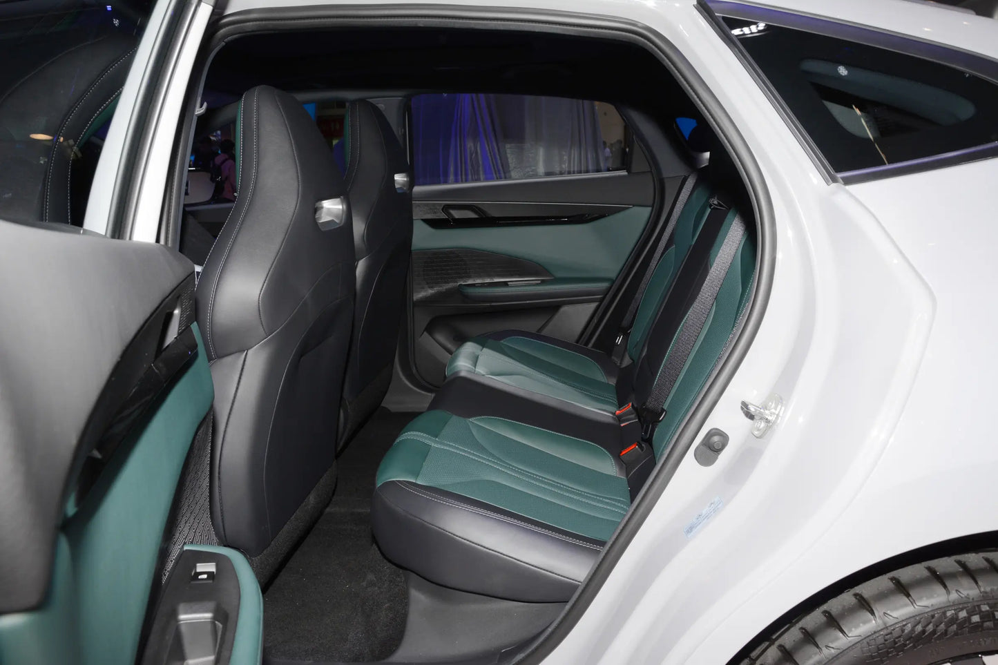 Changan UNI-V Zhidian iDD -Hybrid PHEV