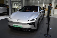 Dongfeng eπ007-Hybrid REEV