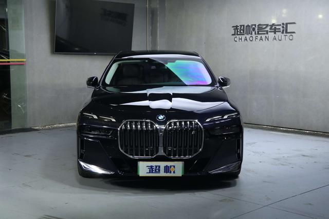 Pre-Owned BMW i7 2023 Model eDrive50L Leading Version M Sport Package