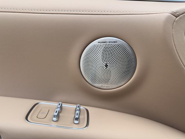 Pre-Owned Huawei Stelato(Xiangjie) S9 2024 Pure Electric Four-Wheel Drive Ultra