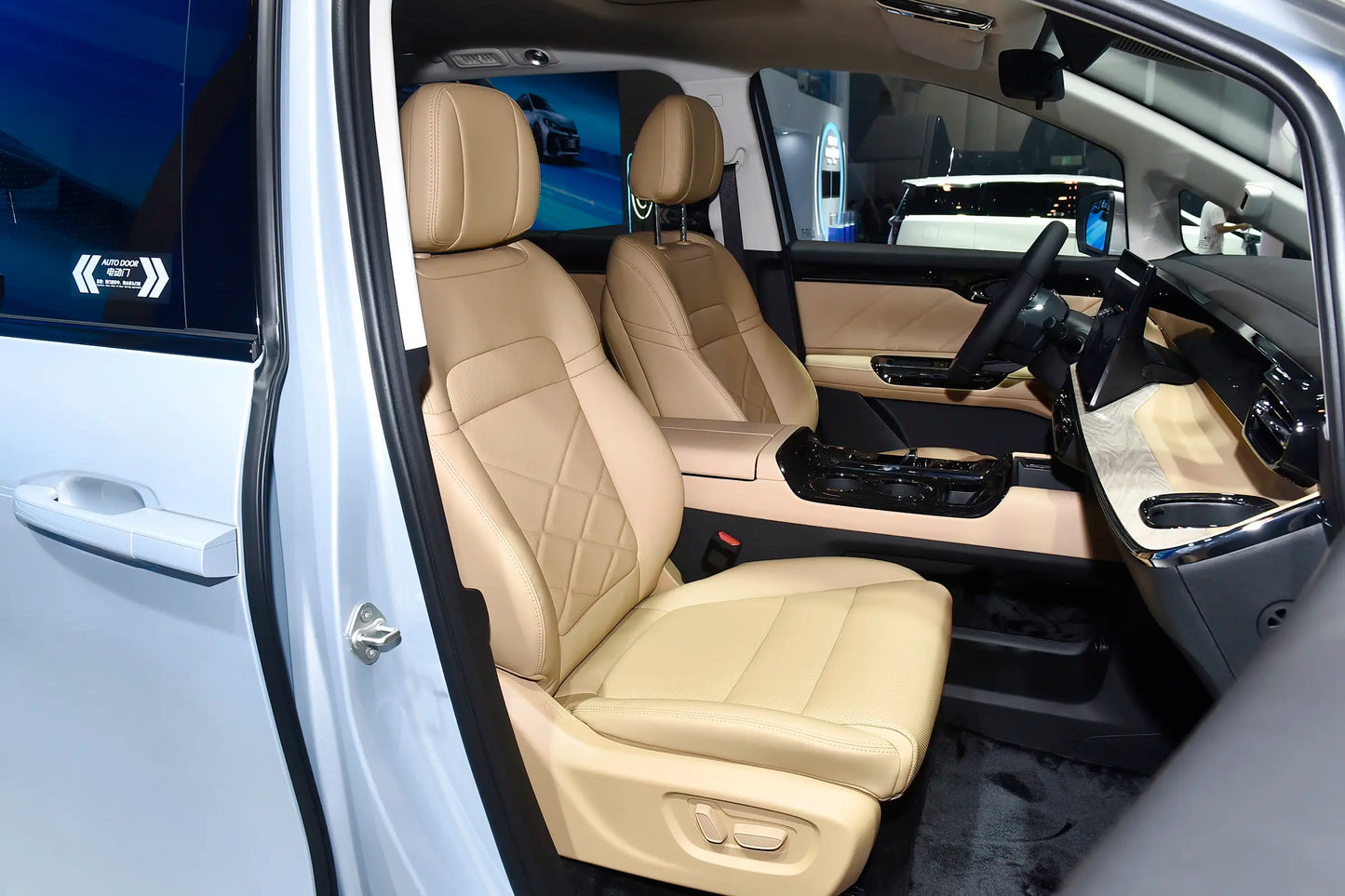 GAC Trumpchi Trumpchi E8 -Hybrid PHEV