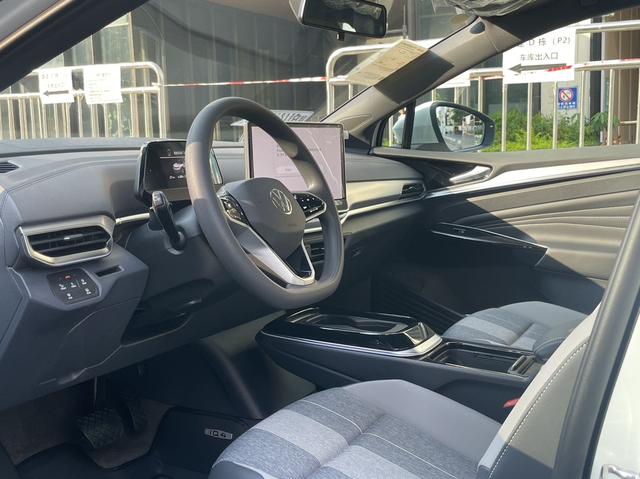 Certificated Pre-Owned Volkswagen ID.4 Crozz 2025 Pure Enjoyment Edition