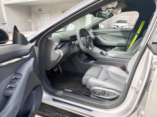 Certificated Pre-Owned XPENG P7 2025 702 Long Range Ultrau22327844