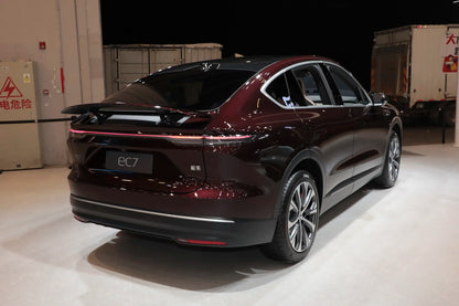 NIO EC7