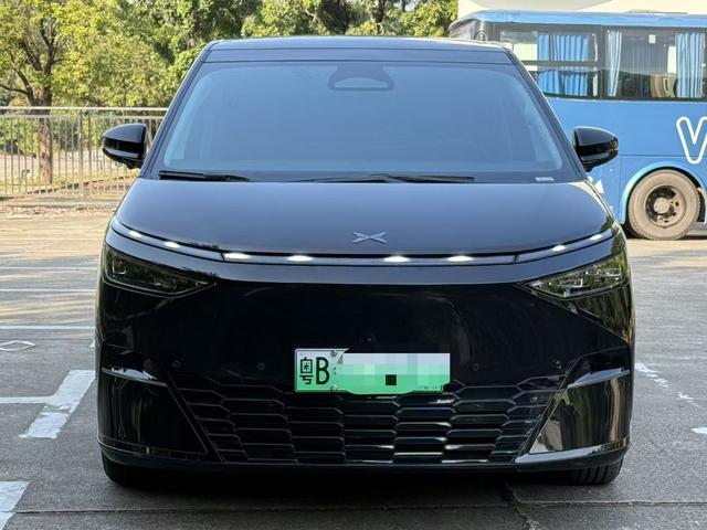 Certificated Pre-Owned XPENG X9 2024 702 Ultra Long Range Max-u22094358