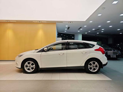Certificated Used Ford Focus 2012 Model Hatchback 1.6L Automatic Fashion Style Trim
