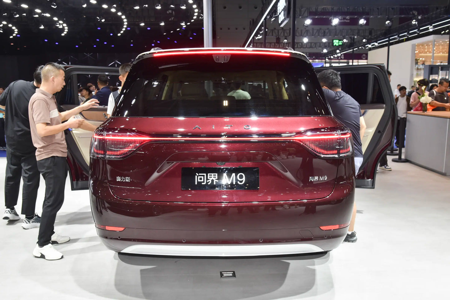 Seres Auto AITO M9-Hybrid REEV