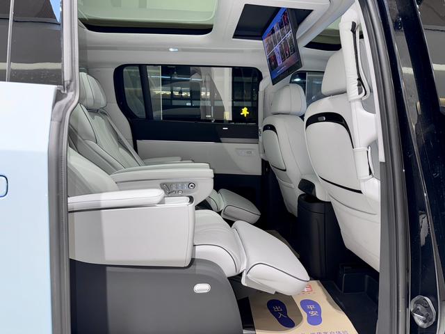 Certificated Pre-Owned XPENG X9 2025 All-Electric 702 4WD High-Performance Max-u21633320