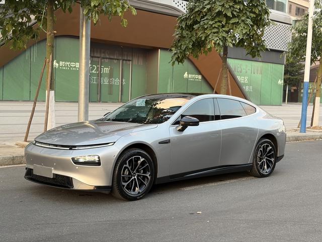 Certificated Pre-Owned XPENG P7 2022 625E-u22039092