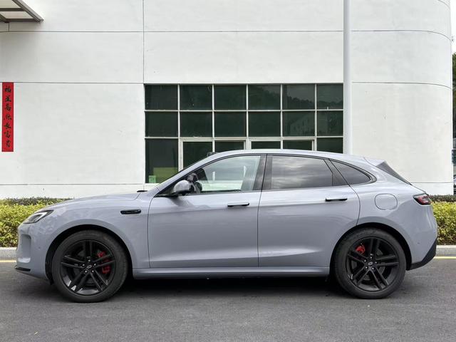 Pre-Owned Wenjie M5 2024 Extended Range Max RS 4WD High-End Intelligent Edition