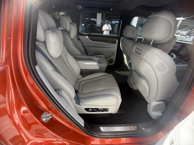 Pre-Owned AITO Wenjie M9 2024 Model Extended-Range Ultra 6-Seater Version
