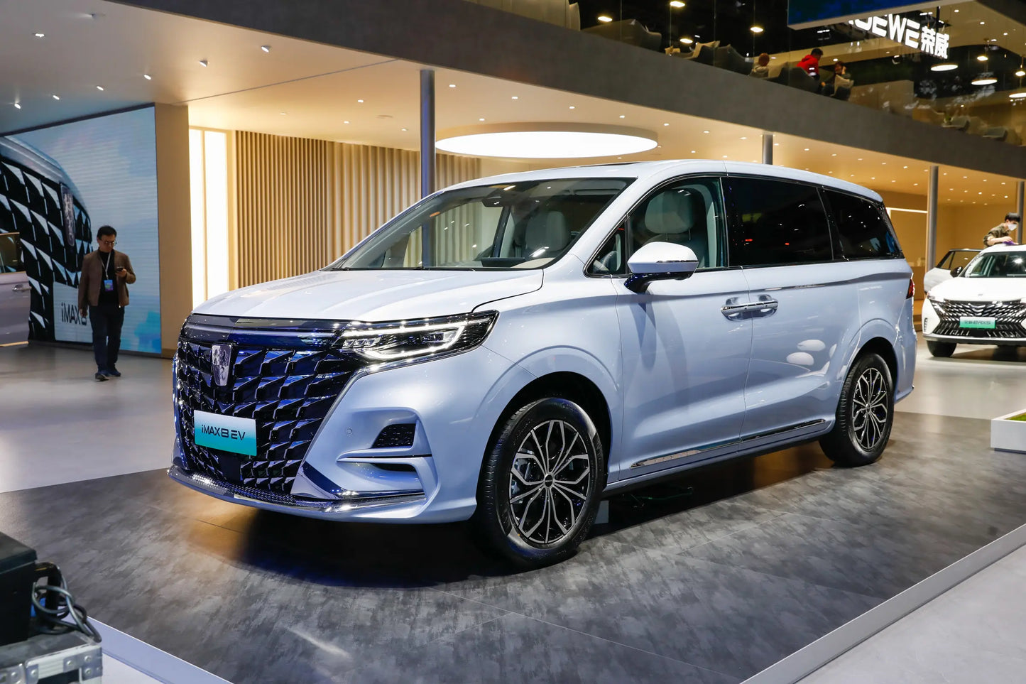 SAIC Motor Roewe iMAX8 EV