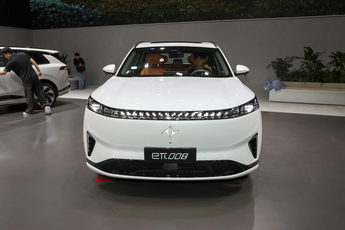 Dongfeng eπ008 -Hybrid REEV
