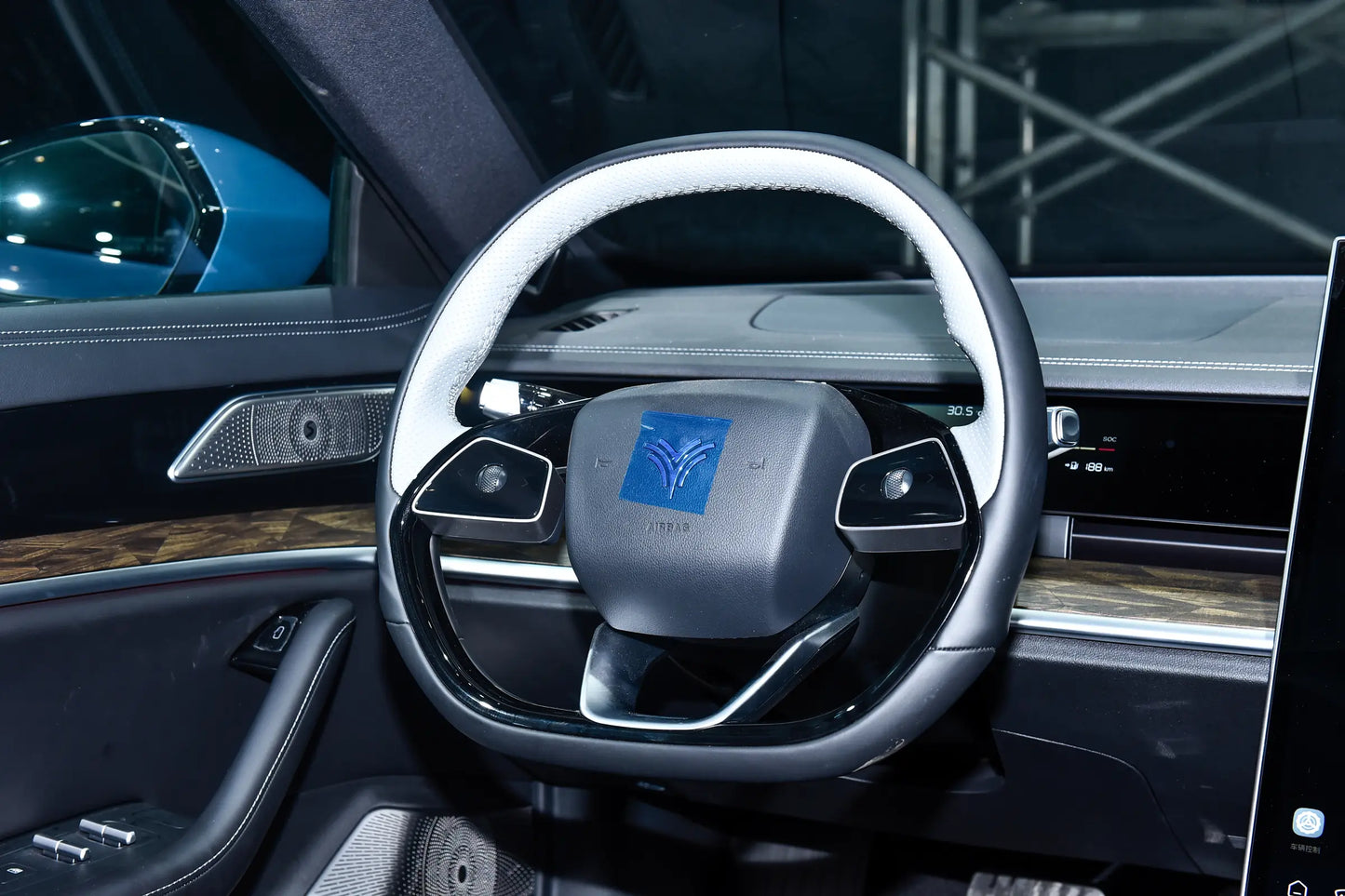 Hozon Auto Nezha S-Hybrid REEV