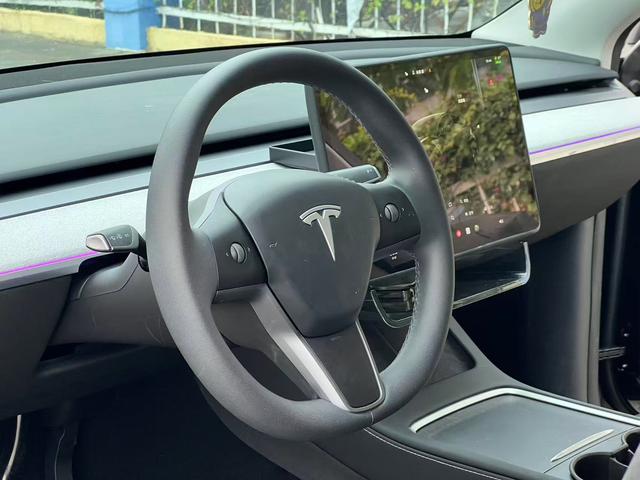 Pre-Owned Tesla Model Y 2023 Rear-Wheel Drive Version