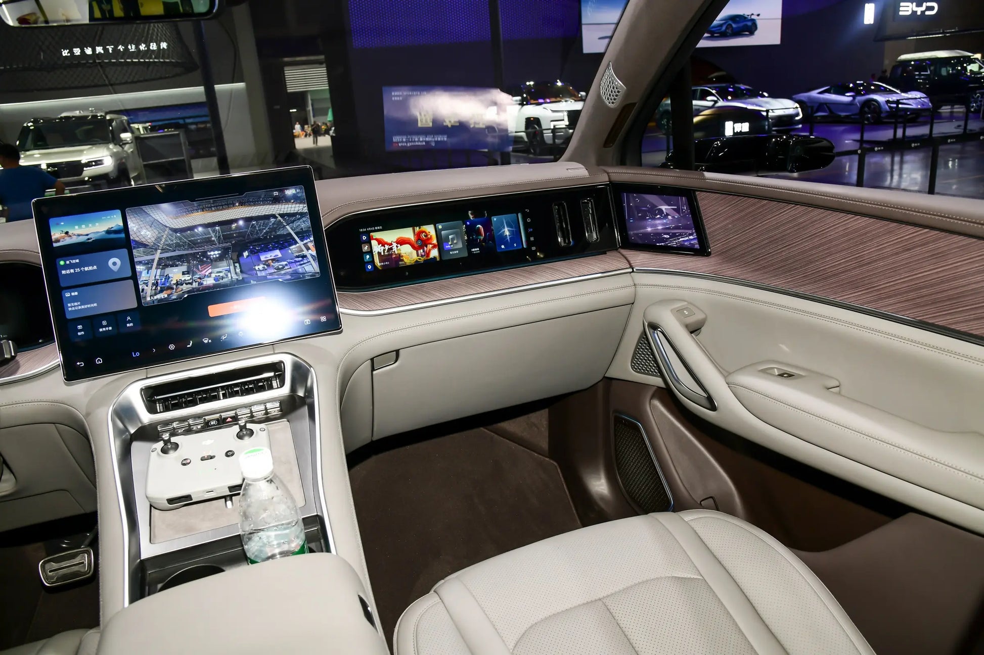 Denza Denza N9 DM -Hybrid PHEV