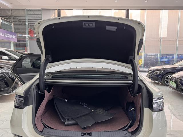 Certificated Pre-Owned BYD Seal 07DM 2025 Intelligent Driving Version DM-i 70KM Elite Model -u21968830