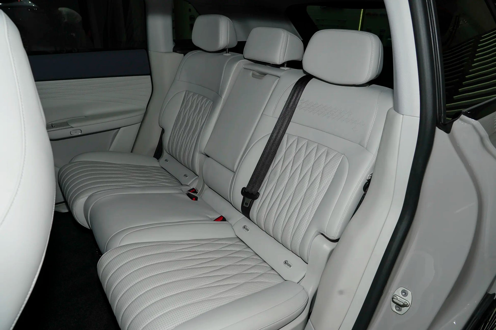 Exeed Stellar Era ET-Hybrid REEV