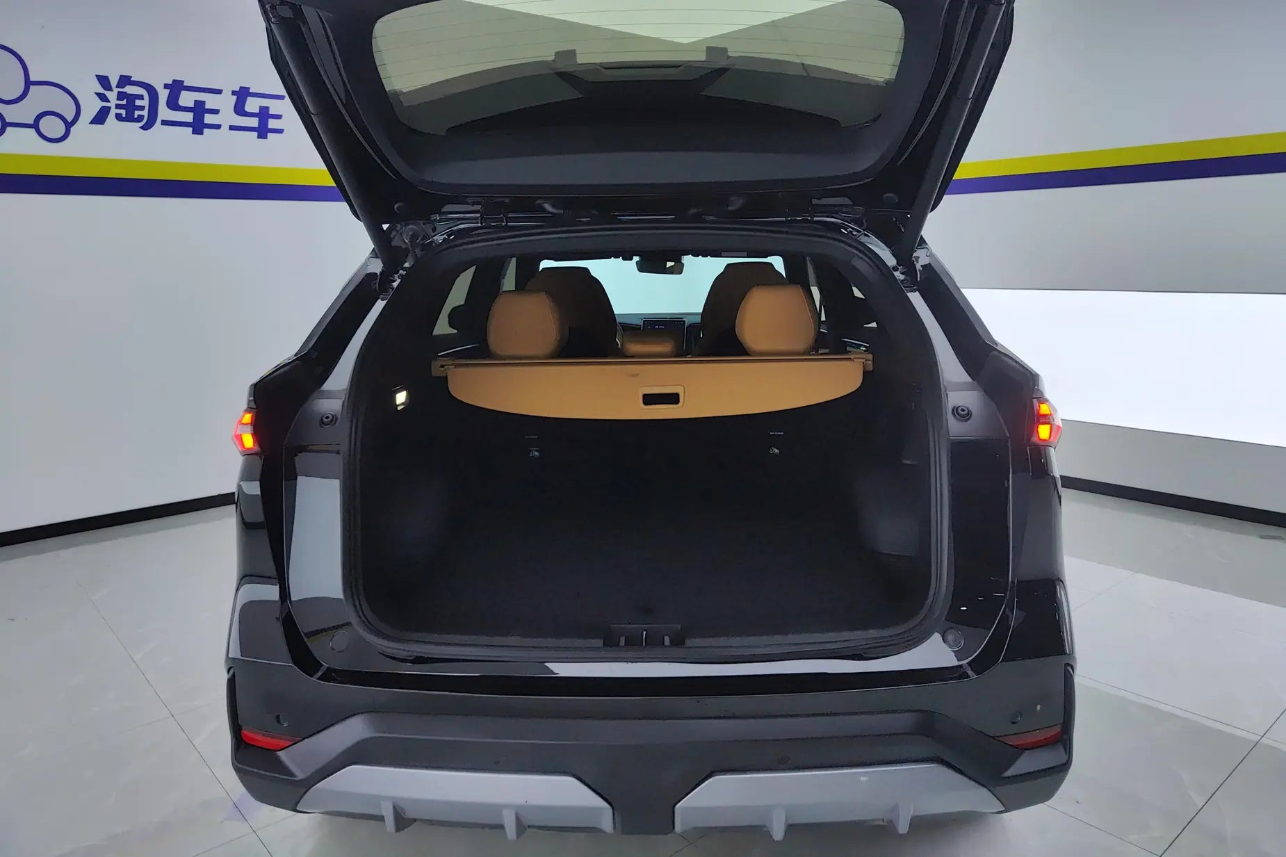 Certificated Pre-Owned Geely Galaxy L7 2024 1.5T DHT 115km MAX Longteng Edition -u22100708