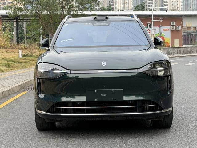 Certificated Pre-Owned Wenjie M9 2024 Extended-Range Max Six-Seater Version -u22034152