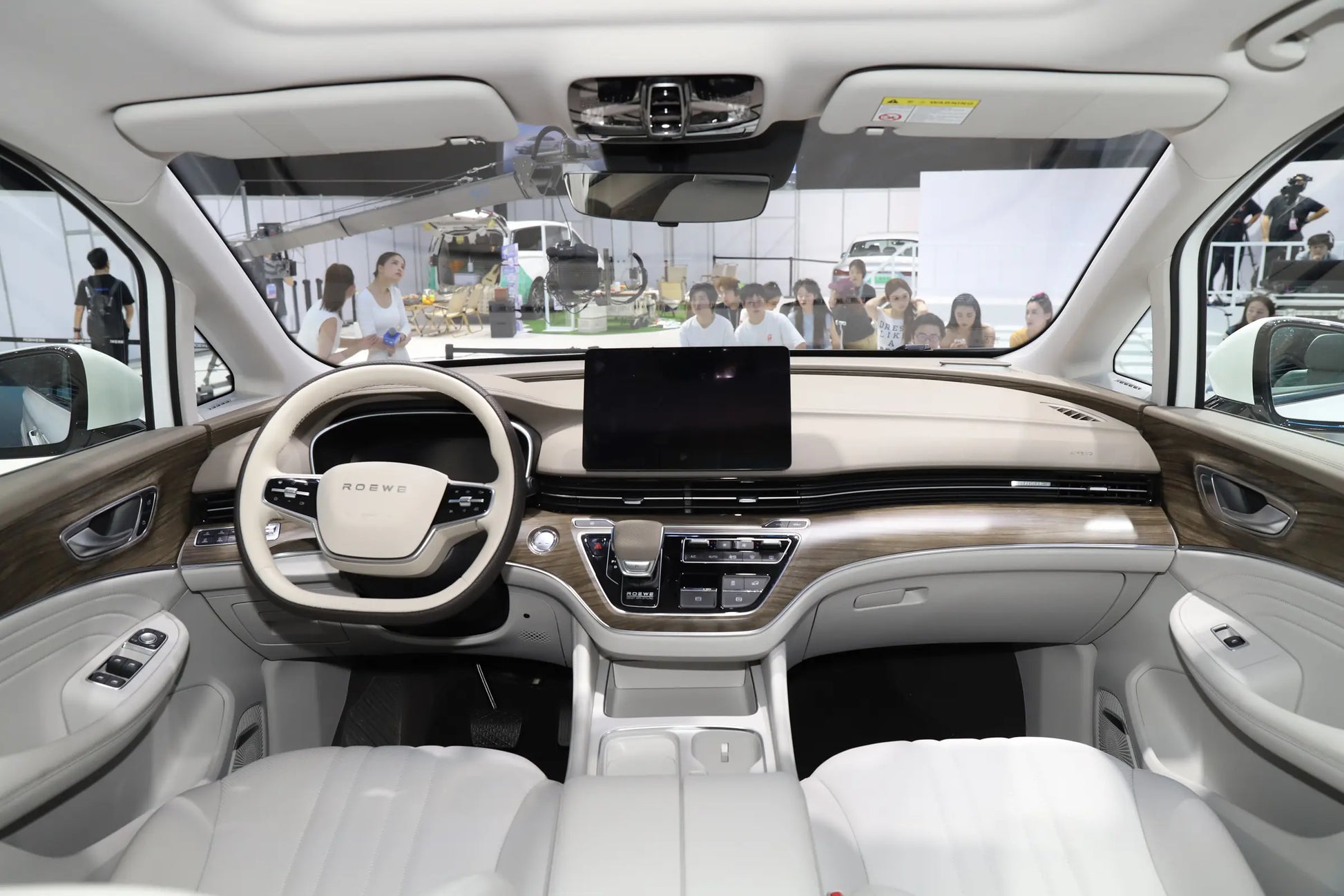 SAIC Motor Roewe iMAX8 DMH -Hybrid PHEV