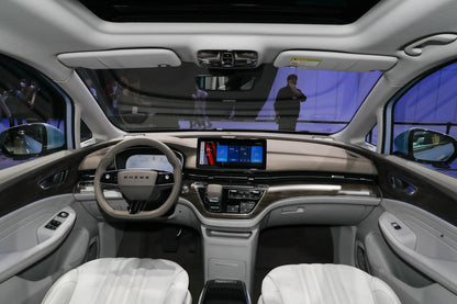 SAIC Motor Roewe iMAX8 EV