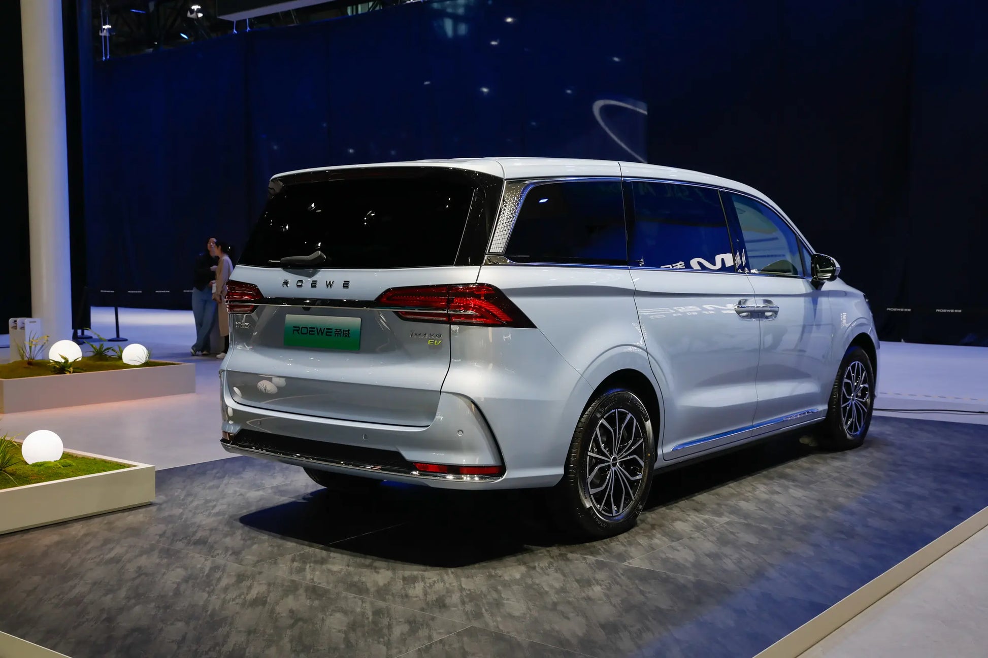 SAIC Motor Roewe iMAX8 EV