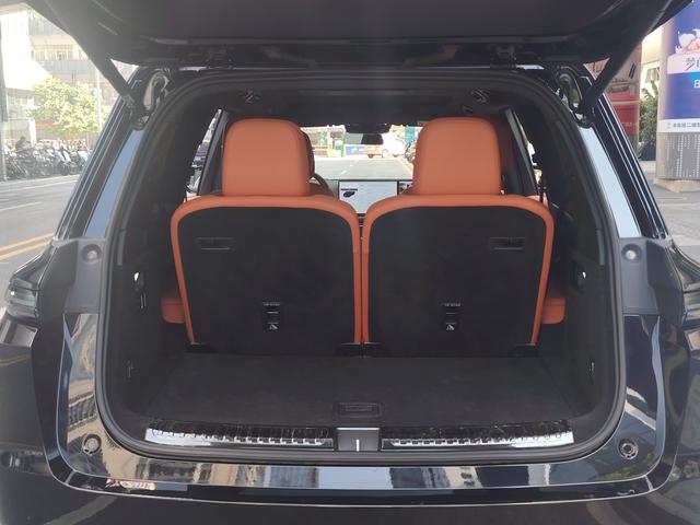 Pre-Owned Li L9 2023 Pro Edition