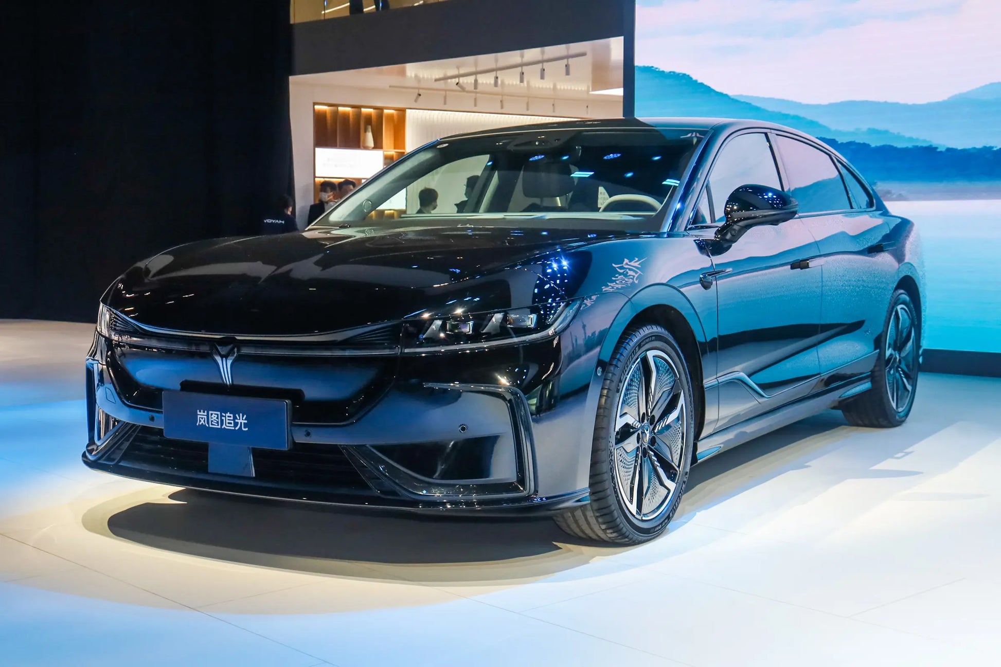 VOYAH Zhuiguang EV