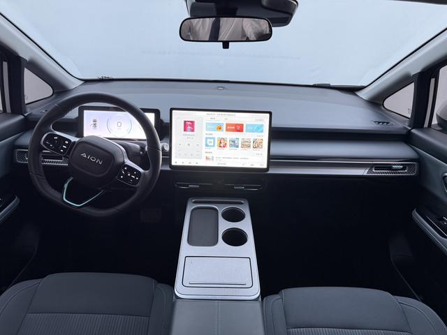 Pre-Owned AION Y 2023 Model AION Y Younger