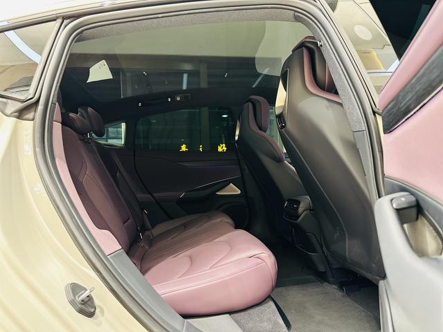 Pre-Owned Xiaomi SU7 2024 Rear-Wheel Drive Standard Long-Range Version