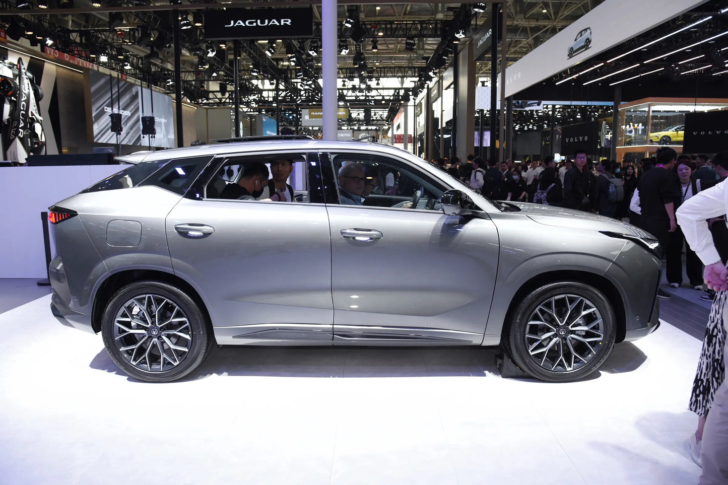 Changan Changan UNI-Z -Hybrid PHEV